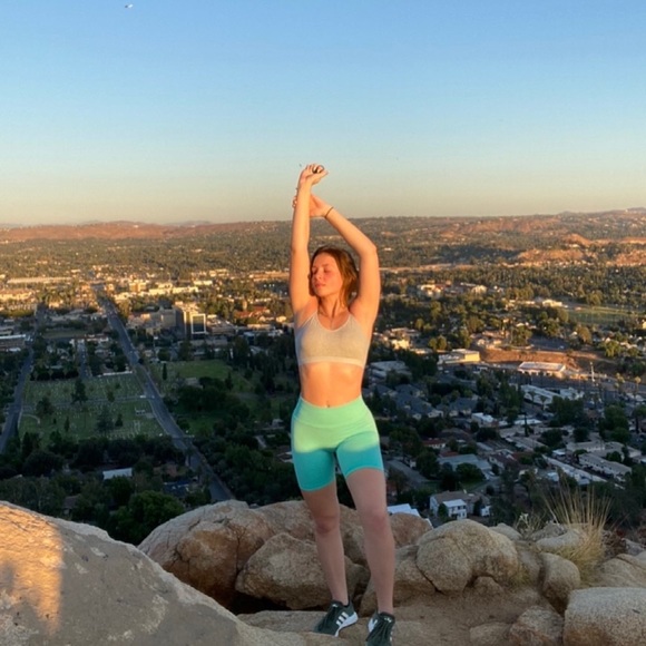 Meet your Posher, Sarah - Picture 3 of 6